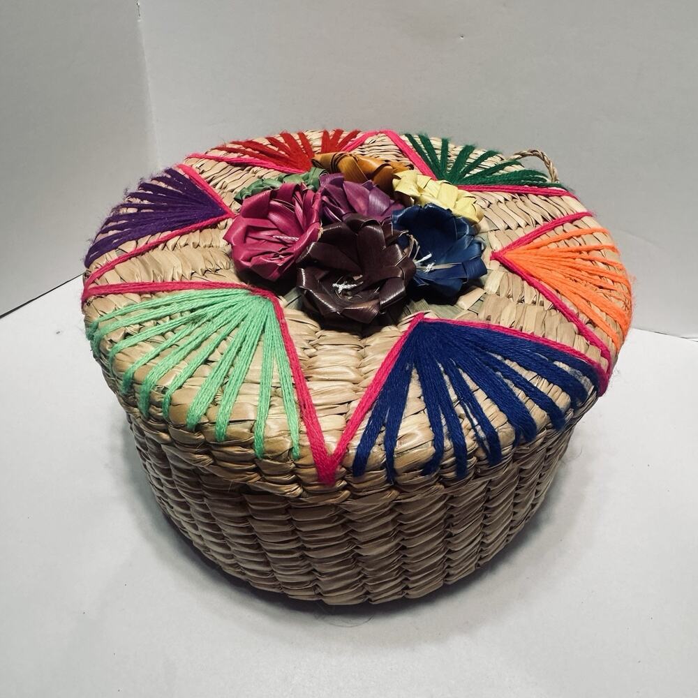 Hand Woven Round Straw Basket Tortilla W/ Lid Colorful Flowers Mexico 8.5”